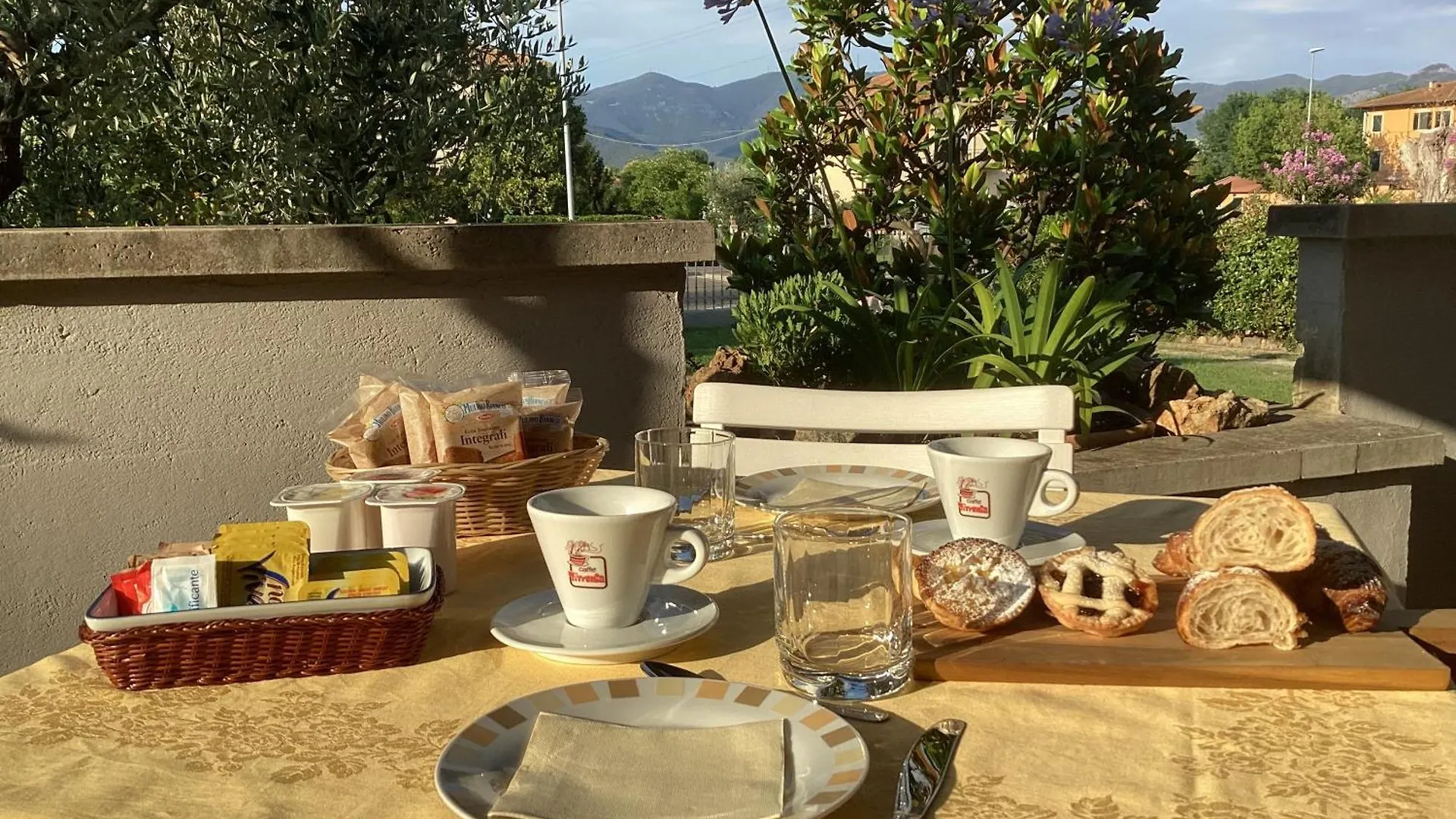 Villa Orsini - A Retreat In Pisa - Food And Relax Italy