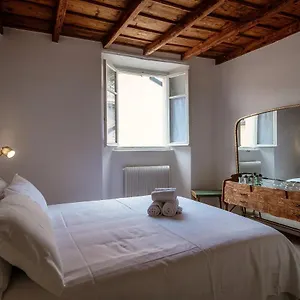 silvia-como-house-by-house-of-travelers.it-lombardy.com/