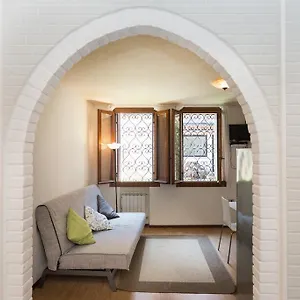 https://venice-biennale-garibaldi.hotelinveneto.com