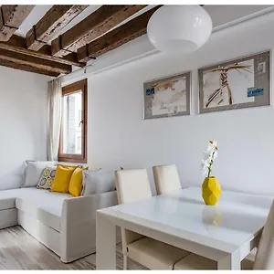 https://apartments-castello-biennale.hotelinveneto.com