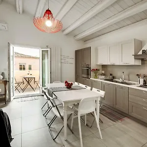 https://piazza-salvatore-7-camere-con-vista.sicilyhotelsitaly.net